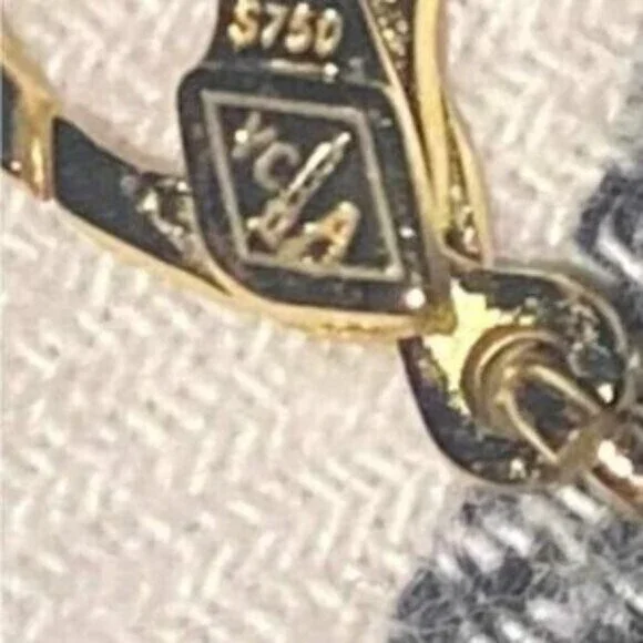Van Cleef & Arpels Gold Pendant Necklace